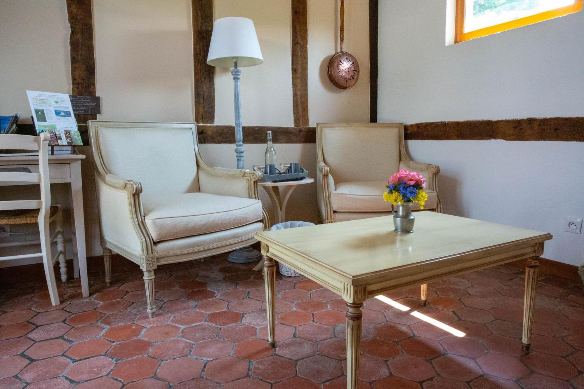 Bed and Breakfast L'Etape Normande Montroty  Esterno foto