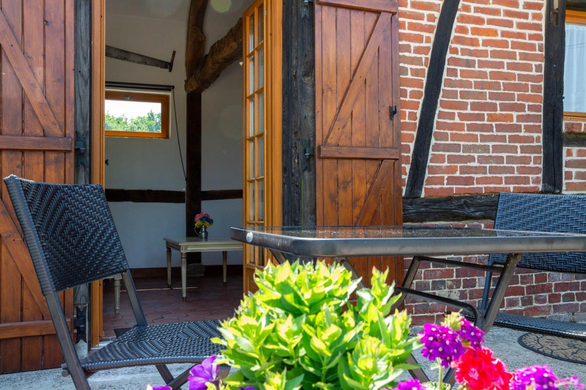 Bed and Breakfast L'Etape Normande Montroty  Esterno foto